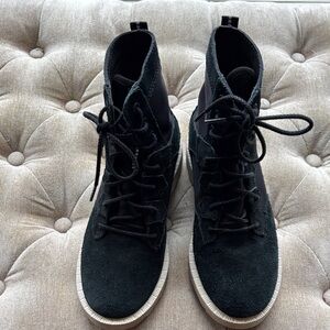 Sorel Black High-Top waterproof boots